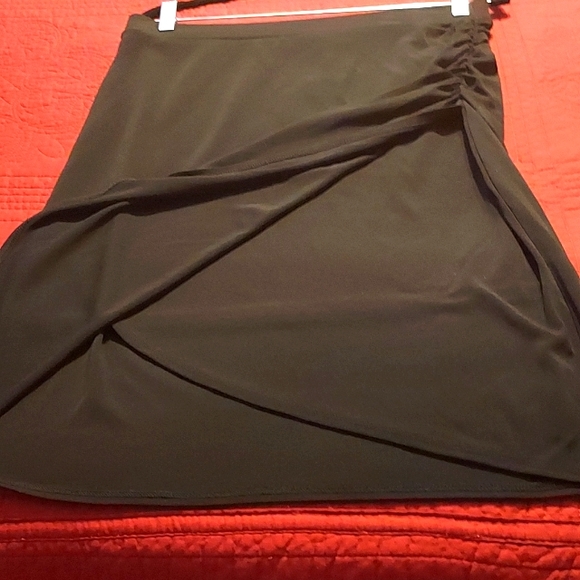 Lane Bryant Tulip Front Skirt - Picture 3 of 8